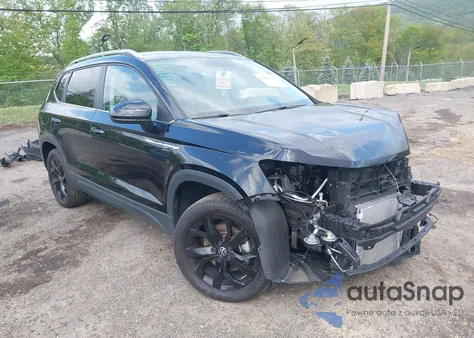 2022 Volkswagen Taos 1.5T Se из США, поврежденный, VIN 3VVWX7B24NM049589